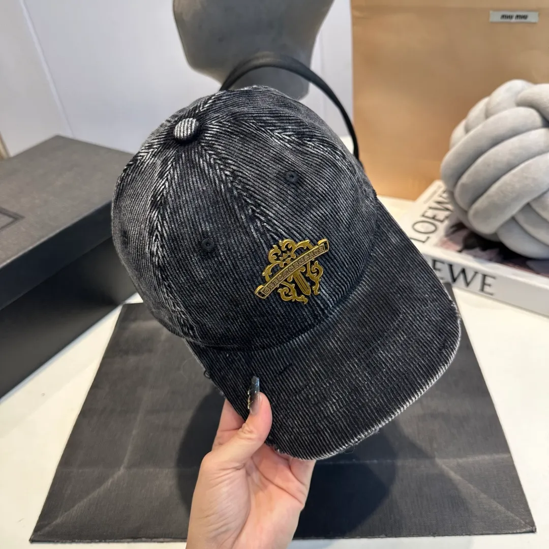 P50 Chrome Hearts 💓Early spring Korean style fashion retro distressed hole hat worn design versatile baseball cap peaked cap